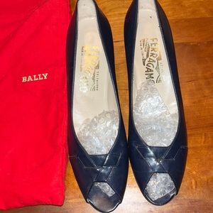 Ferragamo open toed leather kitten heels